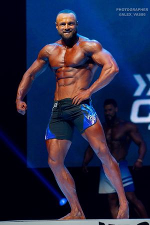 MEN'S PHYSIQUE +179